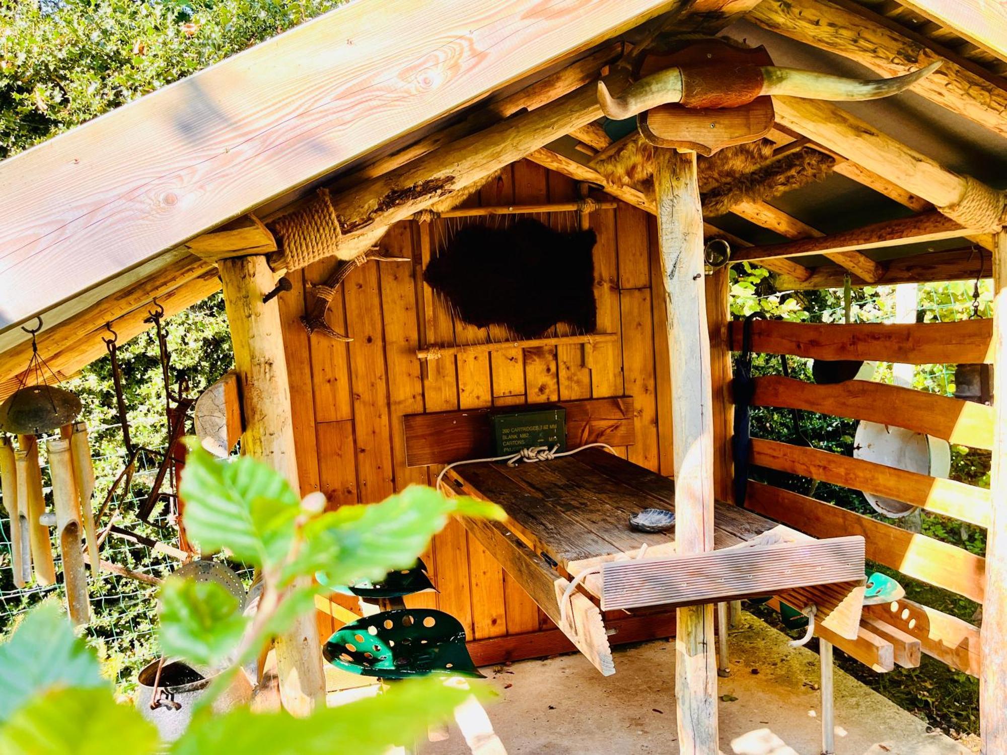 La Cabane Perchee Du Trappeur Écrainville Zewnętrze zdjęcie