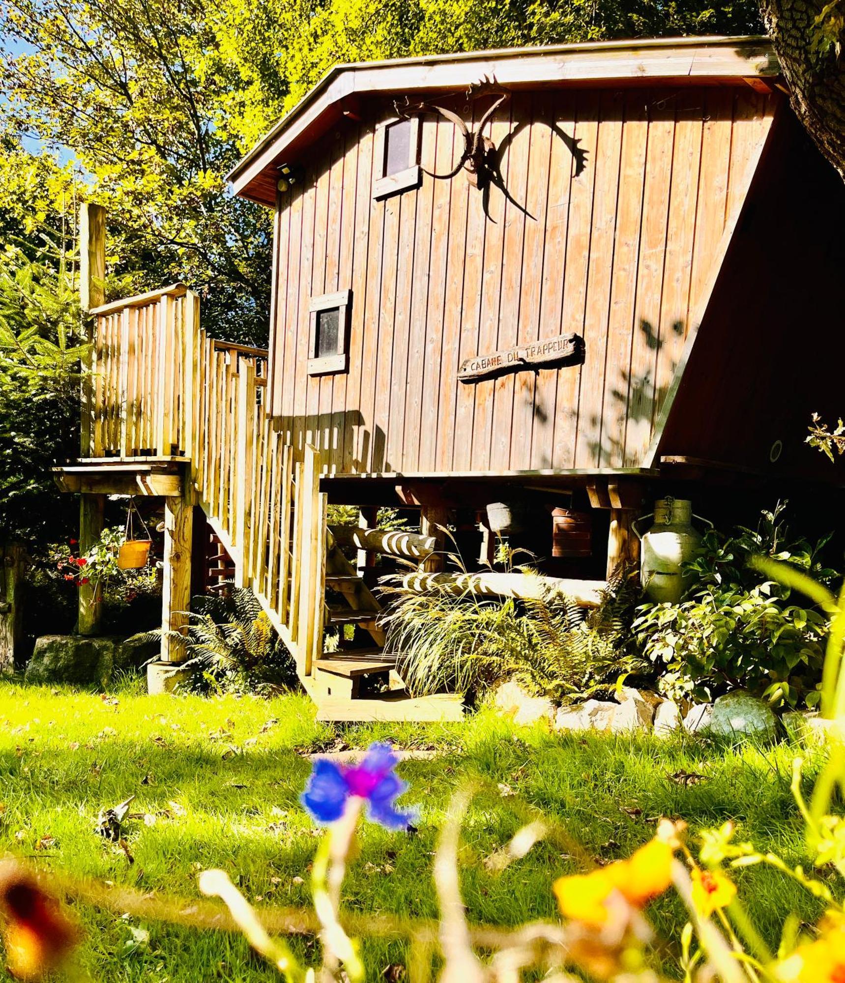 La Cabane Perchee Du Trappeur Écrainville Zewnętrze zdjęcie