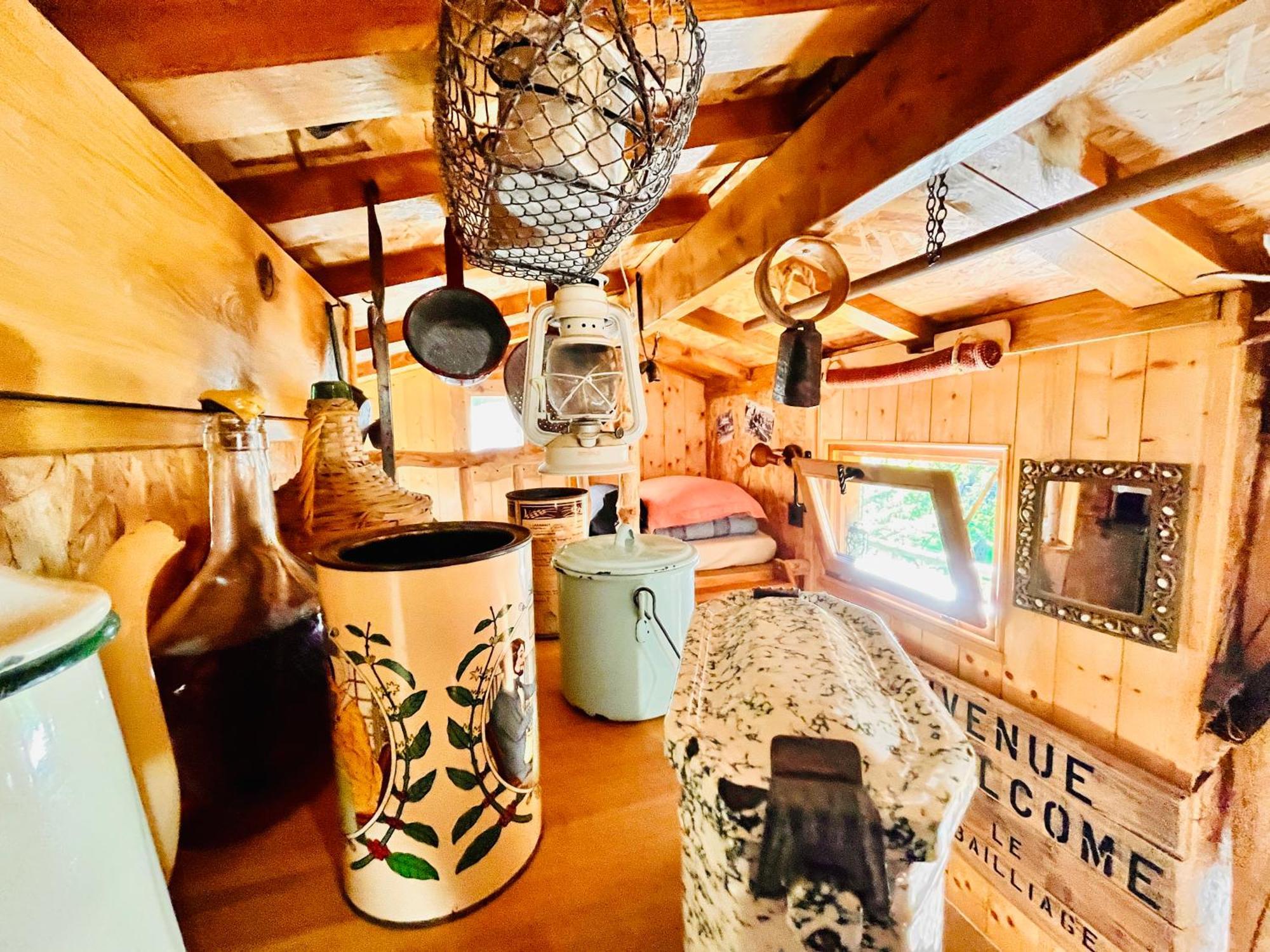 La Cabane Perchee Du Trappeur Écrainville Zewnętrze zdjęcie