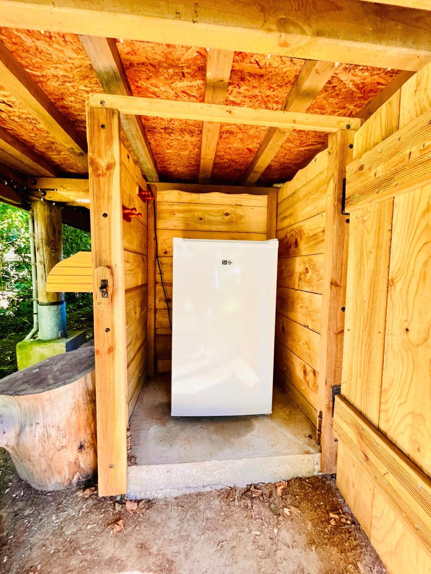 La Cabane Perchee Du Trappeur Écrainville Zewnętrze zdjęcie