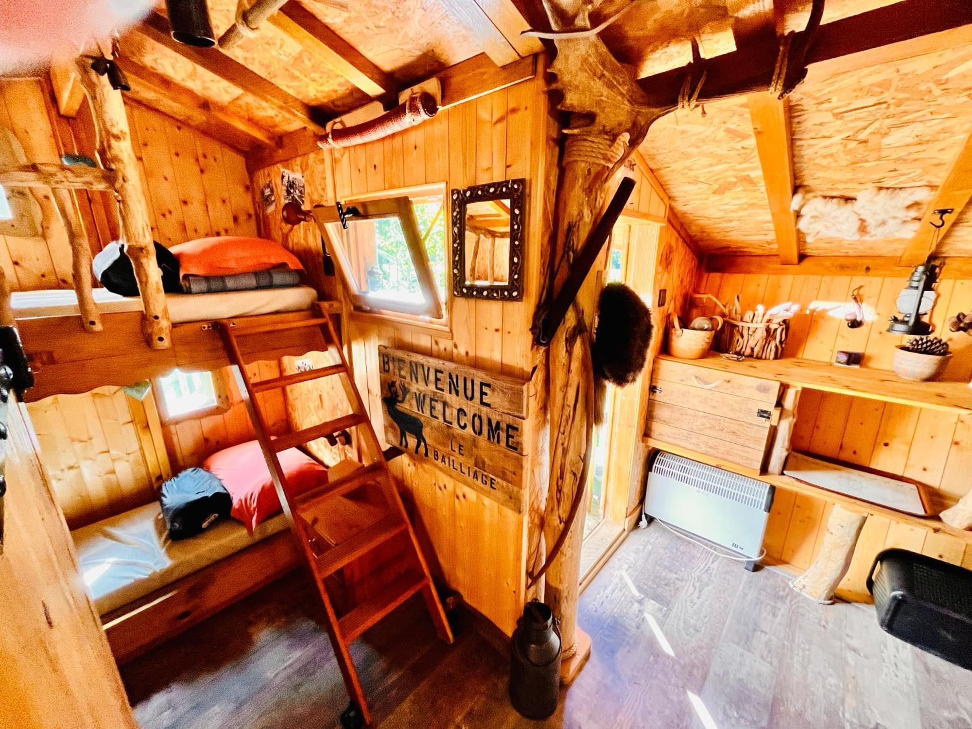 La Cabane Perchee Du Trappeur Écrainville Zewnętrze zdjęcie