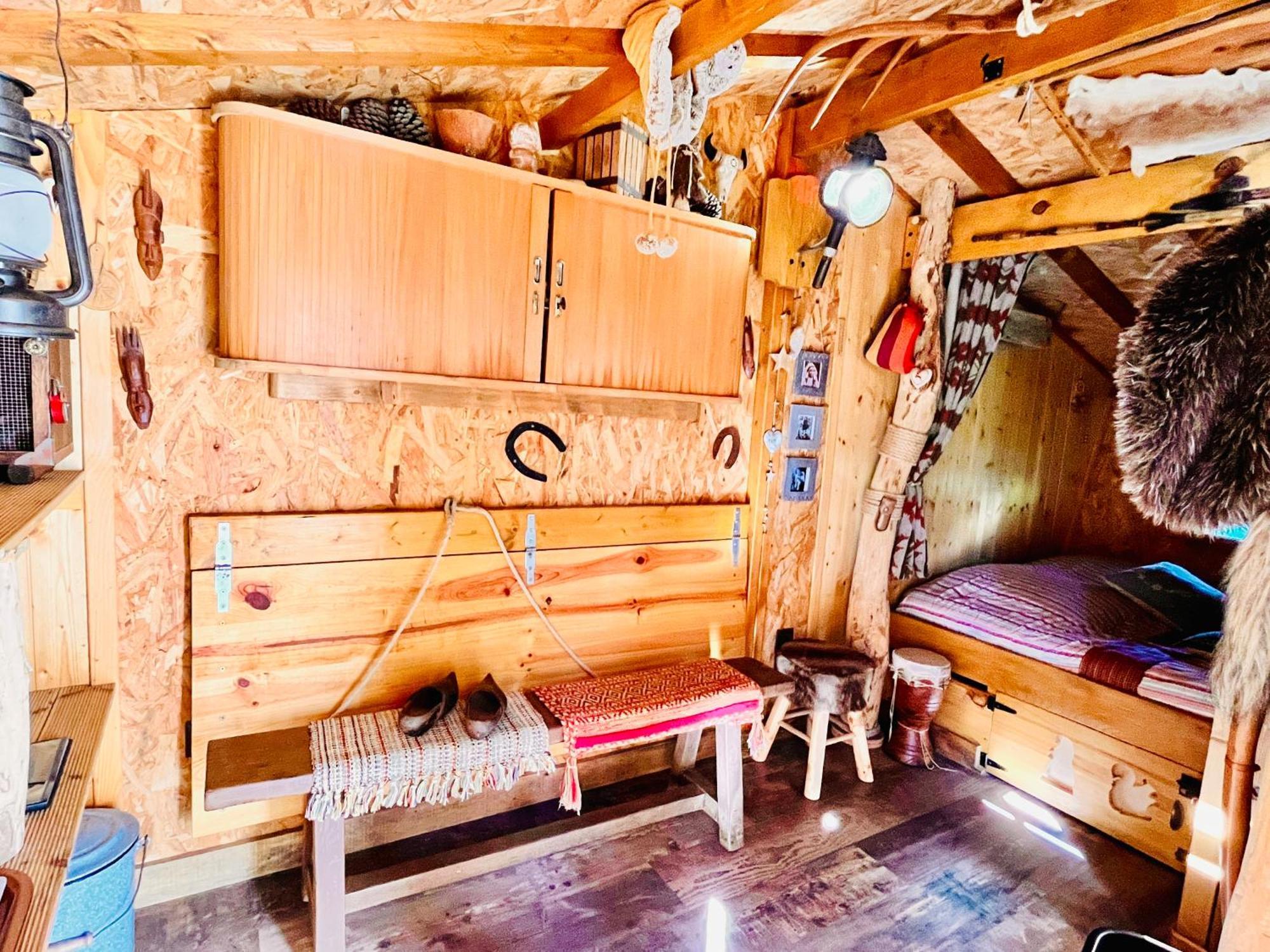 La Cabane Perchee Du Trappeur Écrainville Zewnętrze zdjęcie