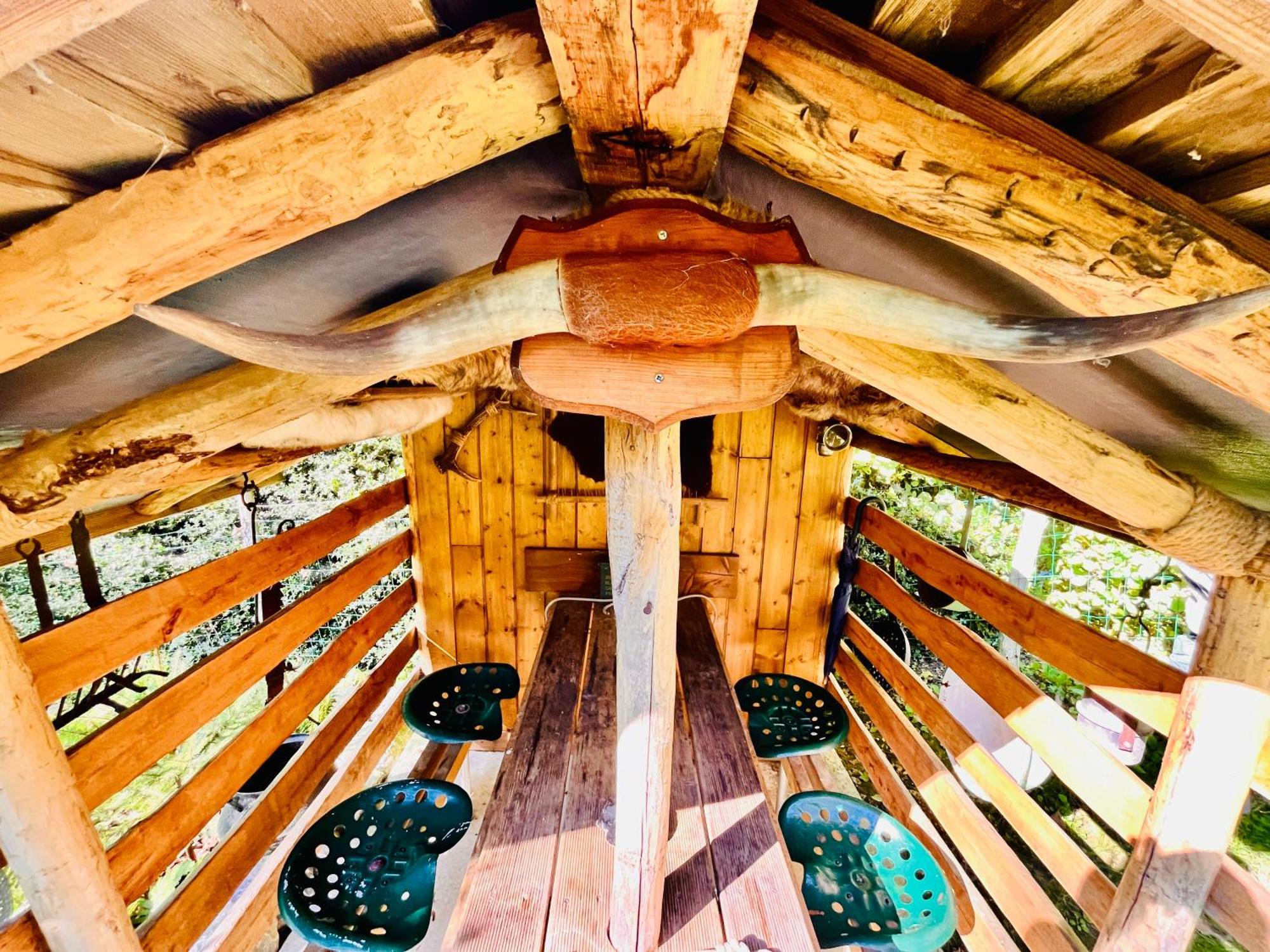 La Cabane Perchee Du Trappeur Écrainville Zewnętrze zdjęcie
