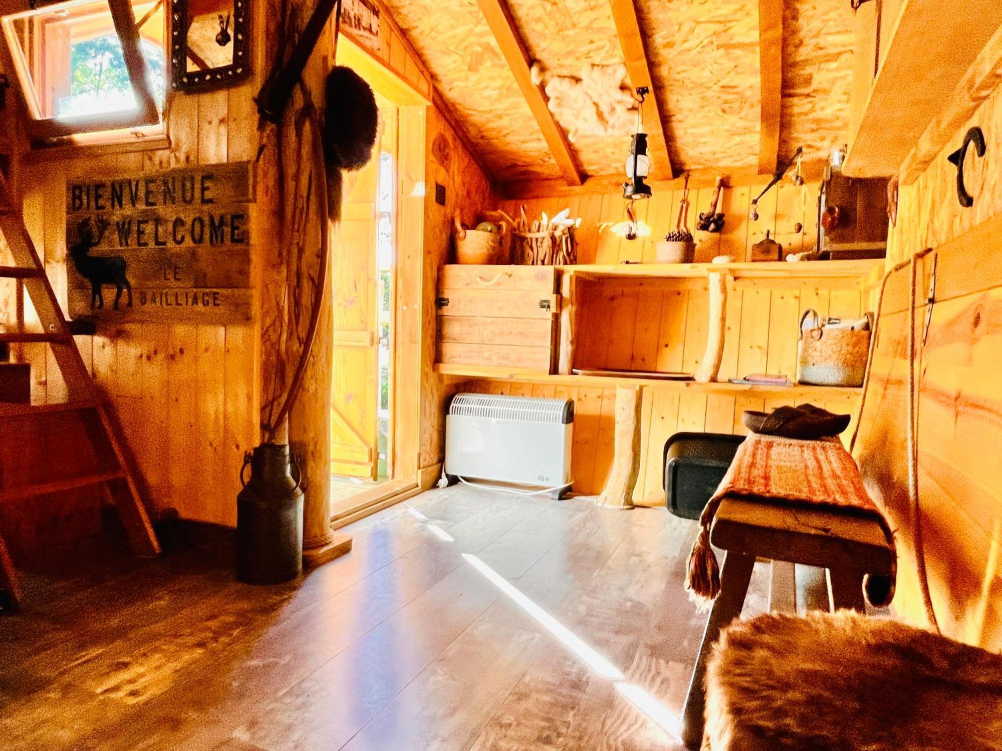La Cabane Perchee Du Trappeur Écrainville Zewnętrze zdjęcie